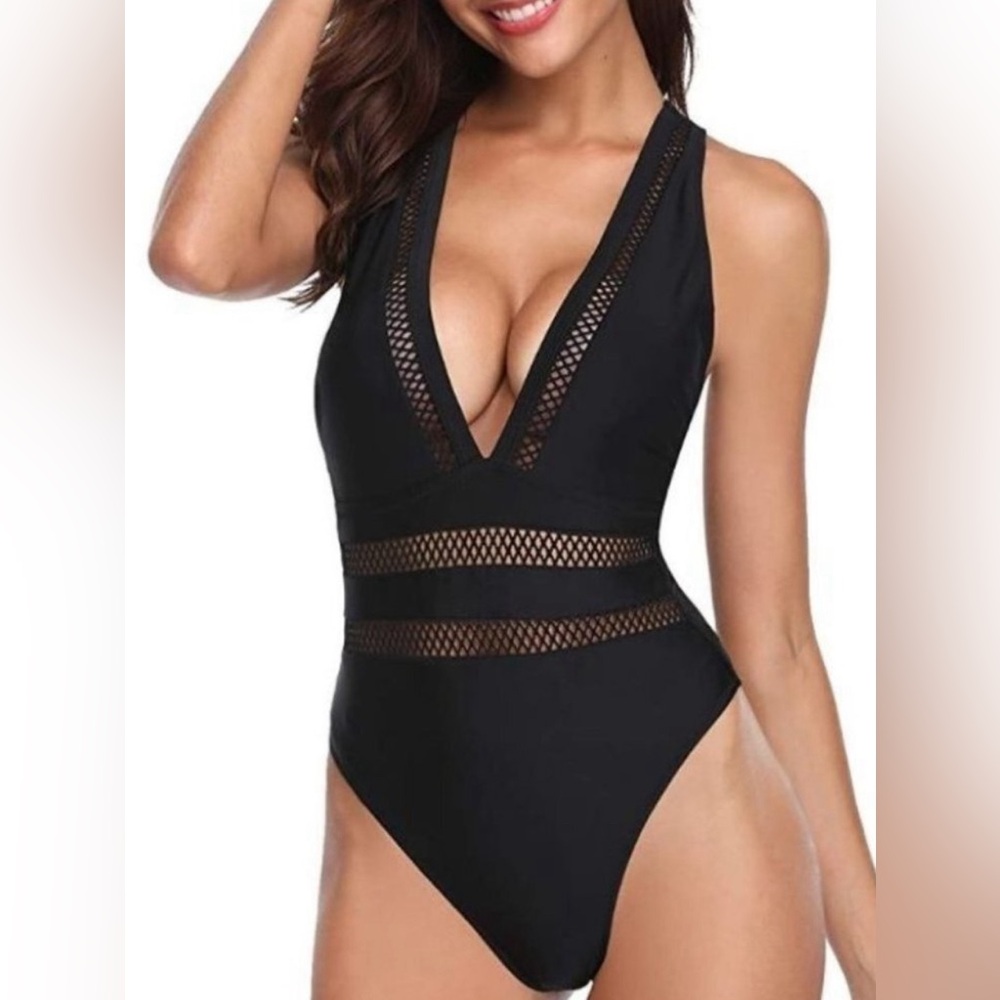 Tempt‎ Me Mesh Insert Plunge One Piece Swimsuit Criss Cross Back Monokini Medium